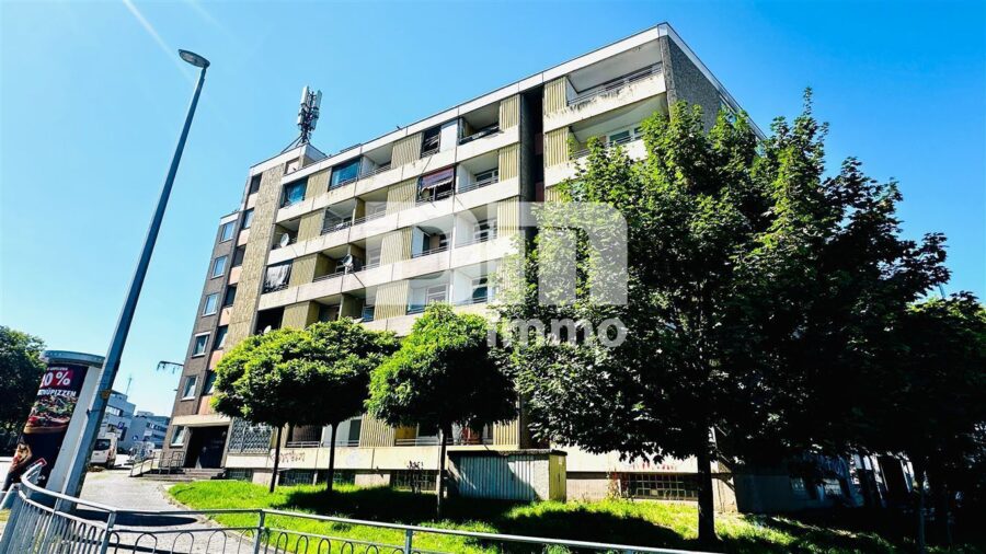 Lukratives Immobilienpaket: 5 Wohnungen / Apartments in Uninähe mit Tiefgaragenstellplätzen - Frontansicht